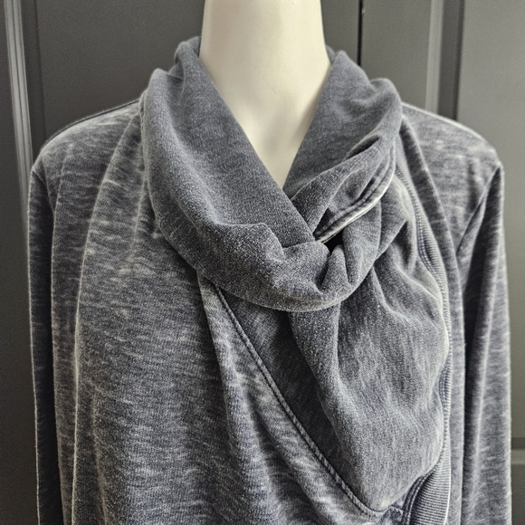 Halcyon Sweatshirt Cardigan Wrap Poncho Gray - Women Size Medium - Picture 4 of 9
